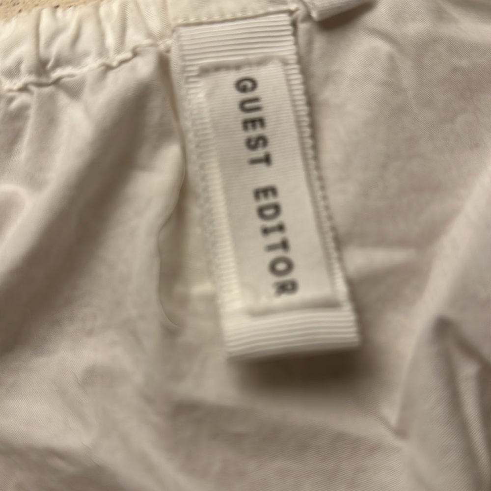 Guest Editor Top Size Medium - image 3